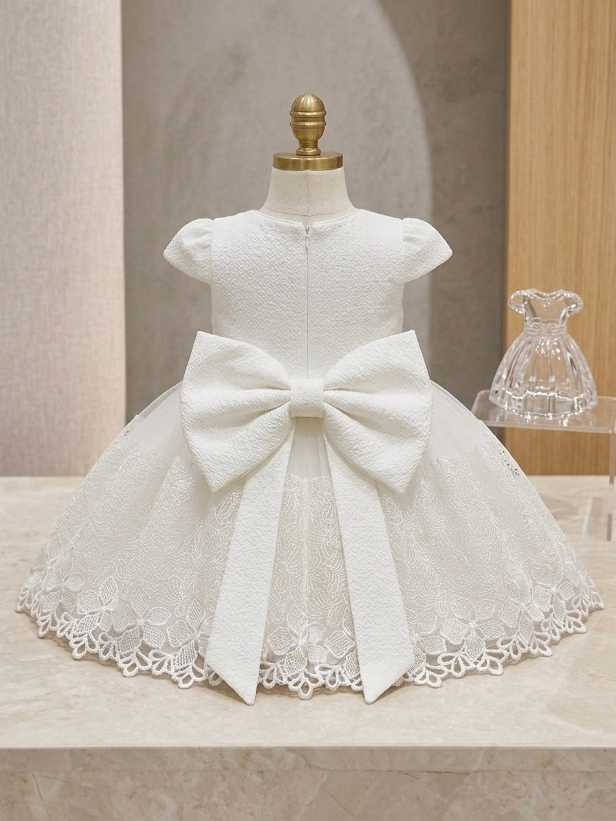 Thumbelina White